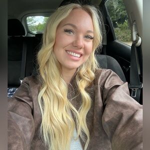 Meet your Posher, Kaitlyn